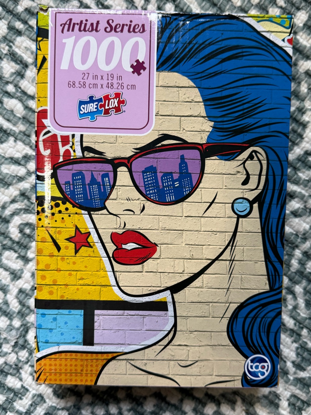 Artist Series Pop Art Woman 1000 Piece Puzzle New In Box